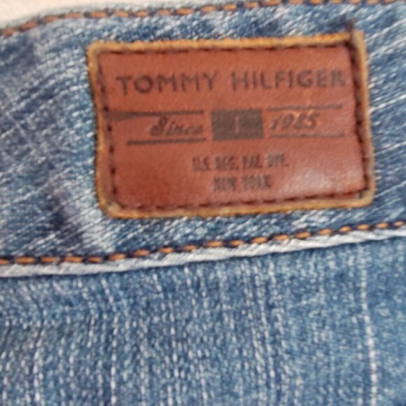 Ladies SZ 2 Tommy Hilfiger Freedom Bootcut Jean - Picture 4 of 5